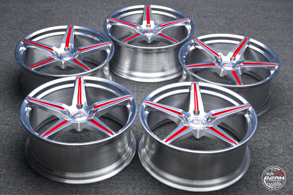 DV05 | POLISHED CLEAR AND RED | 24 INCH