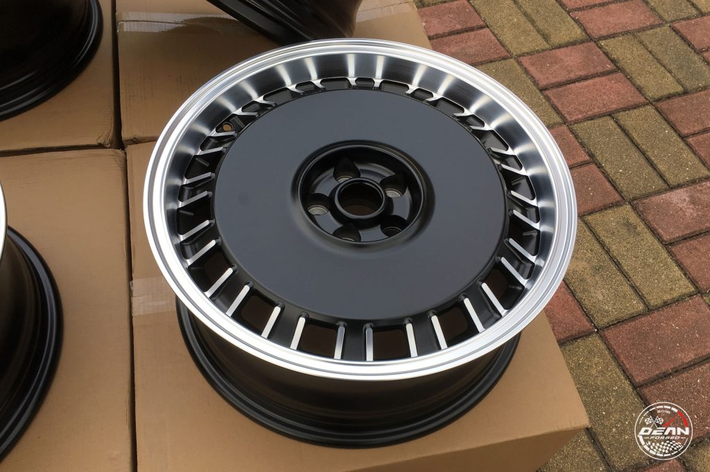 VE07 | MATTE BLACK MACHINED LIP | 17 INCH
